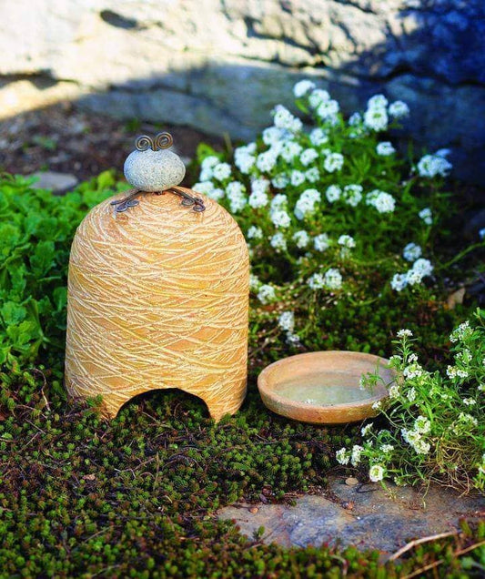 Small space gardening can be fun and rewarding! Try these ideas on for size.