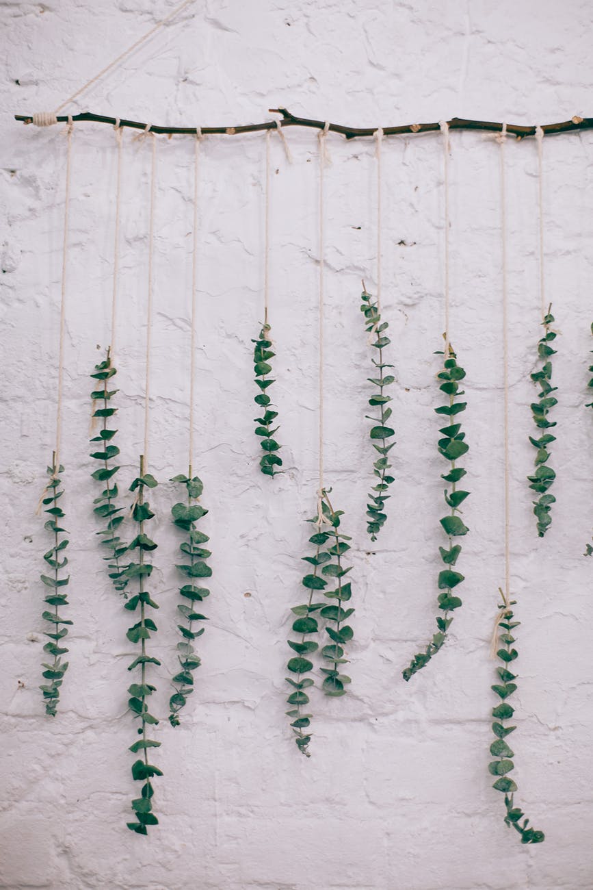 How To Hang Outdoor Wall Art Correctly