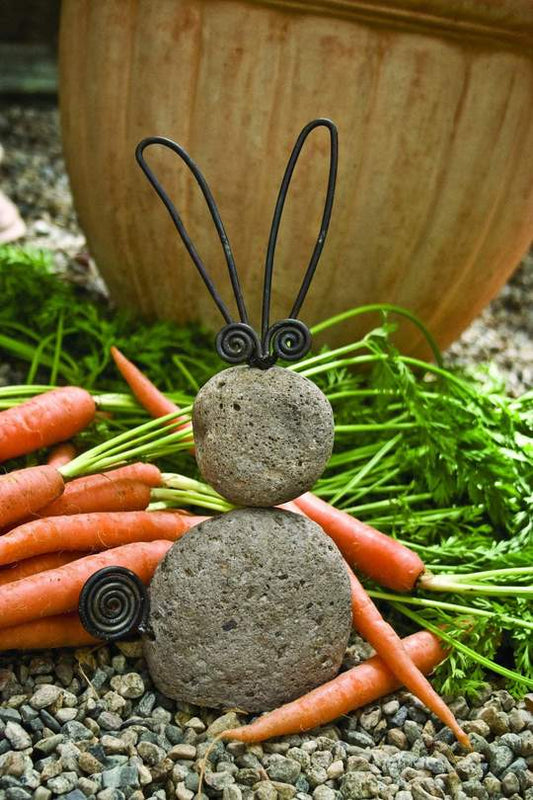 10 Easter-Inspired Pieces of Garden Decor