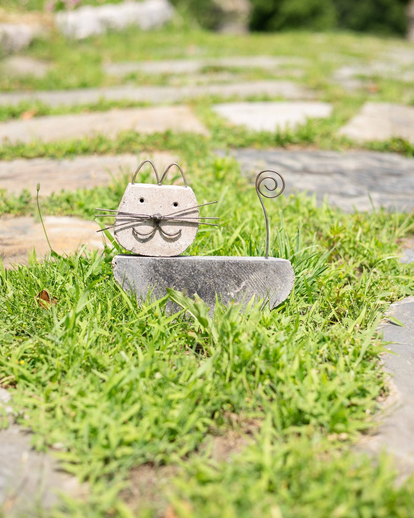 Happy Gardens - Cat River Stone Garden Statue