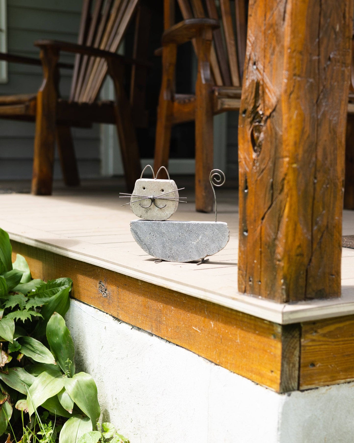 Happy Gardens - Cat River Stone Garden Statue