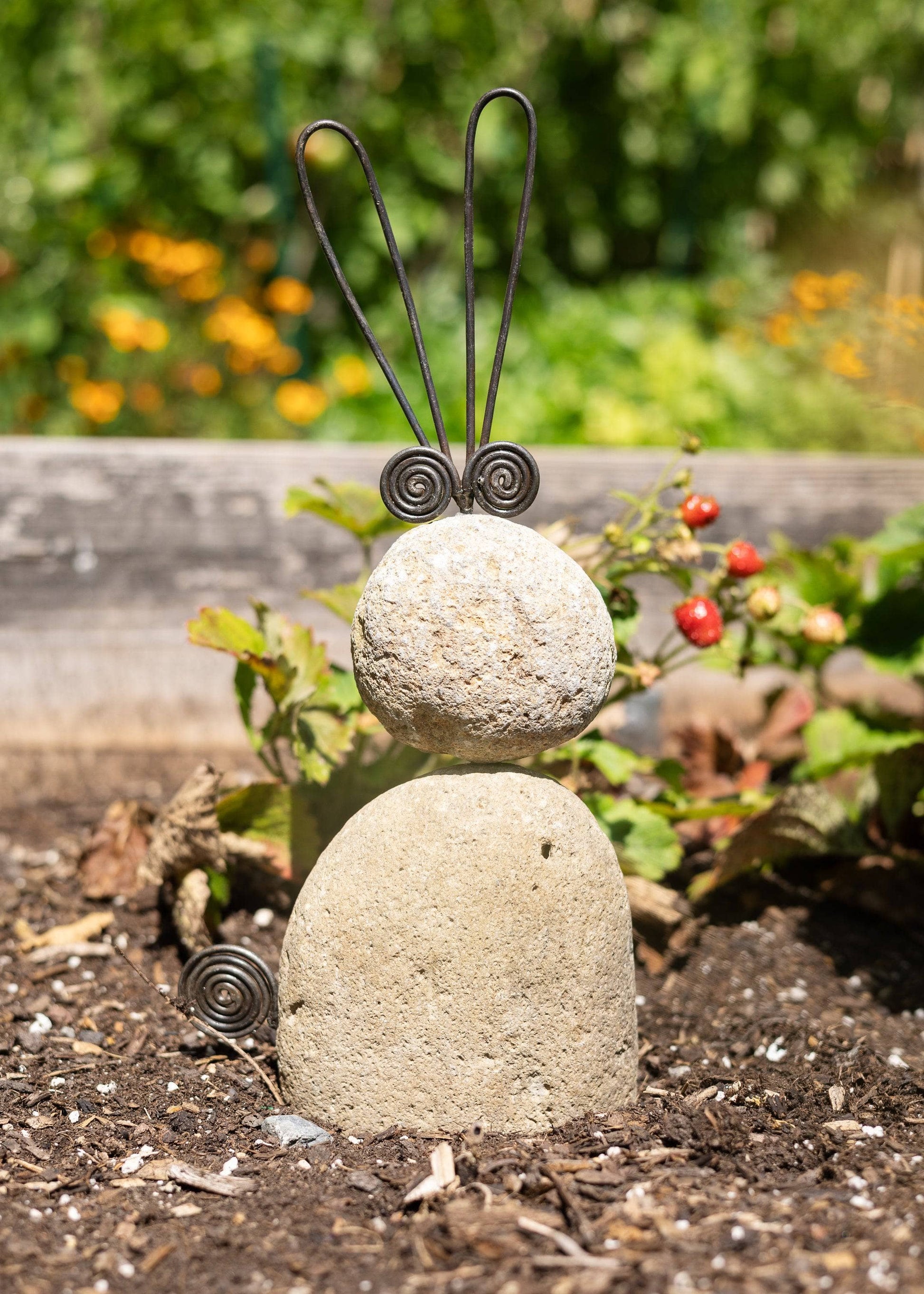 Happy Gardens - Rabbit River Stone Garden Statue