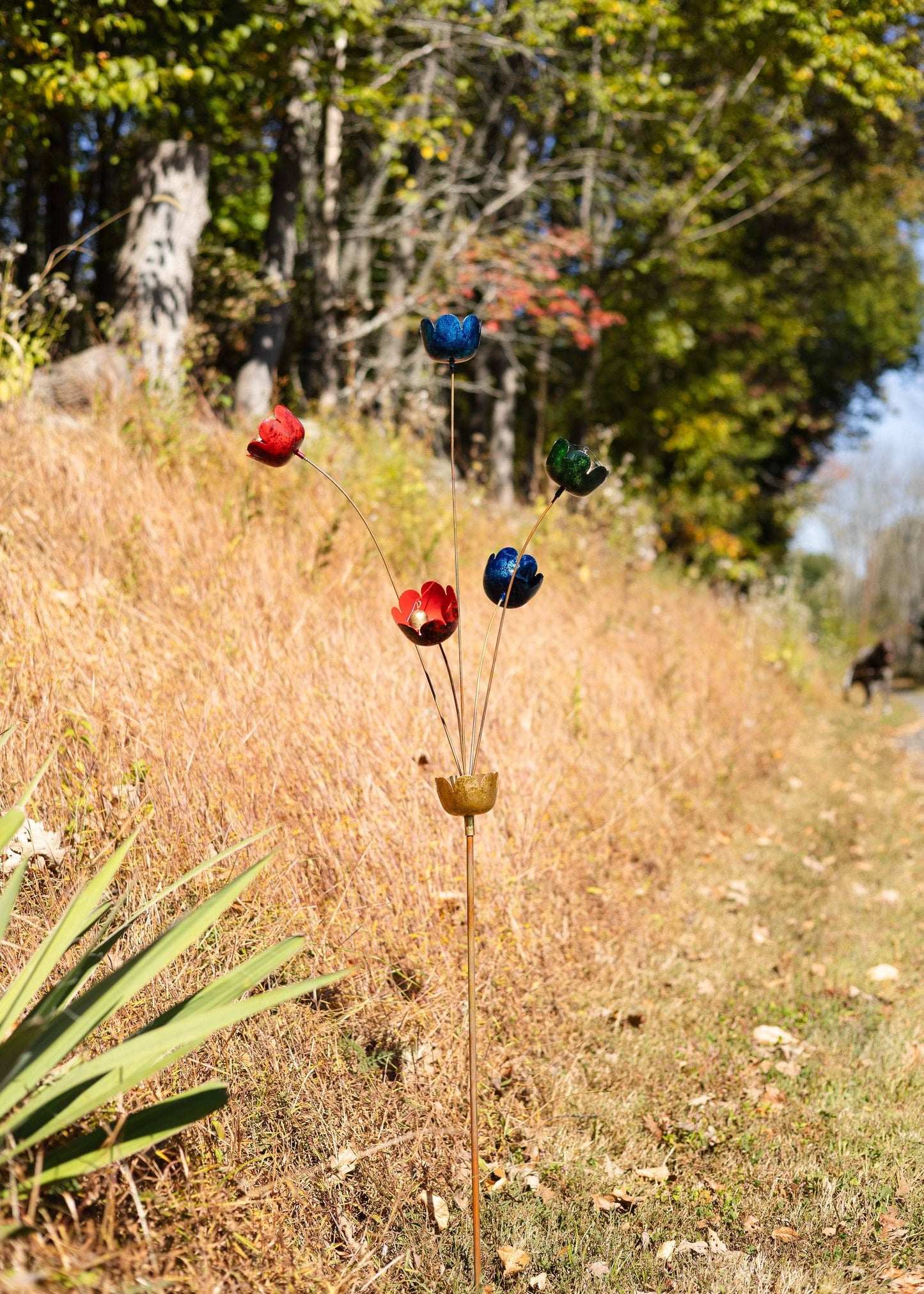 Happy Gardens - Multicolor Lily Cup Chimes Garden Stake