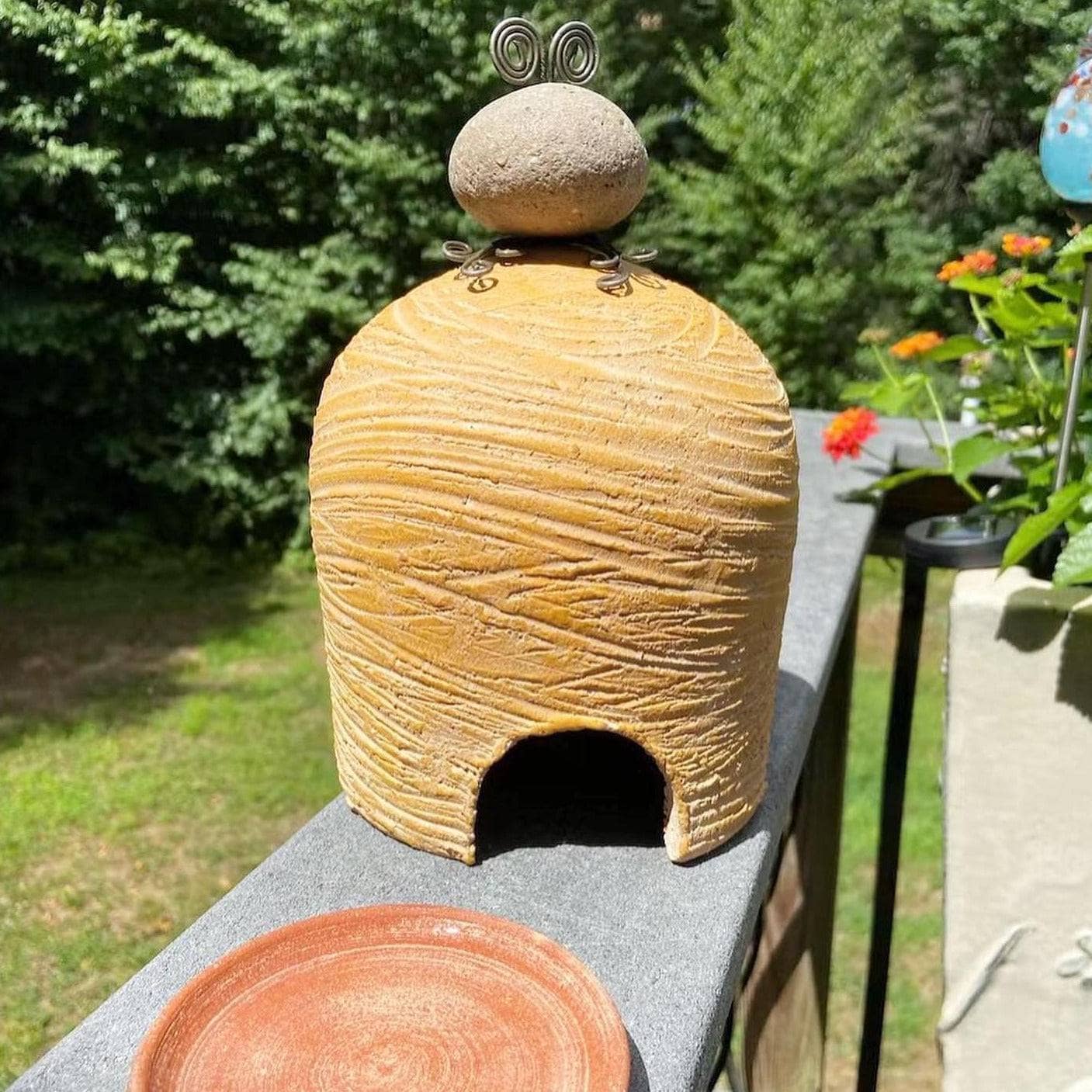 Happy Gardens - Terra Cotta Toad House