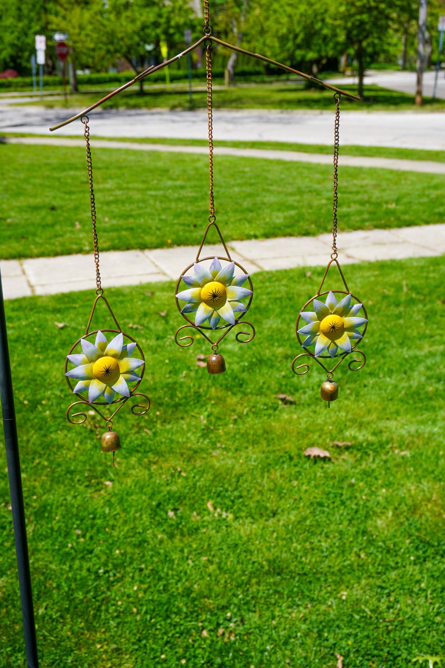 Daisy Hanging Wind Chime - Happy Gardens