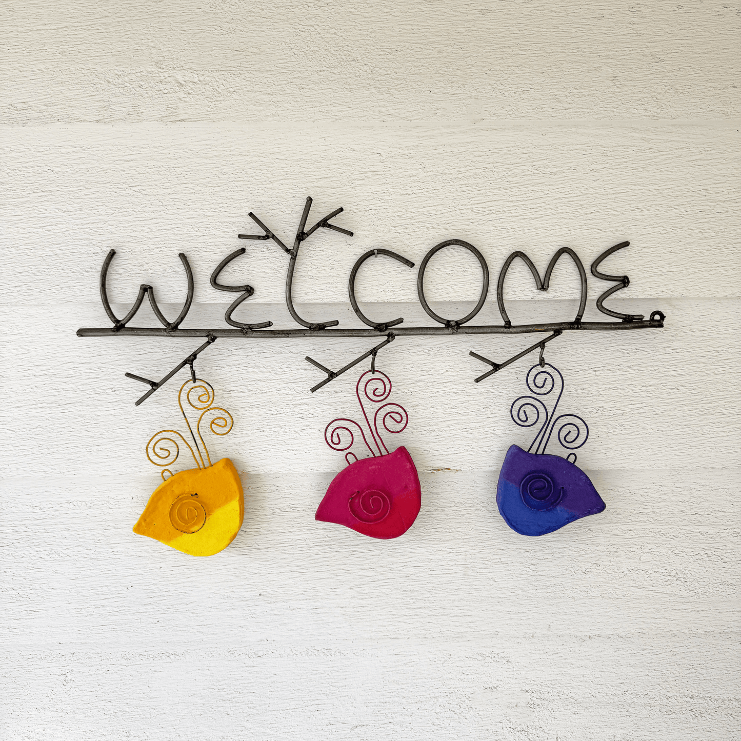 Happy Gardens - Swirly Bird Welcome Sign