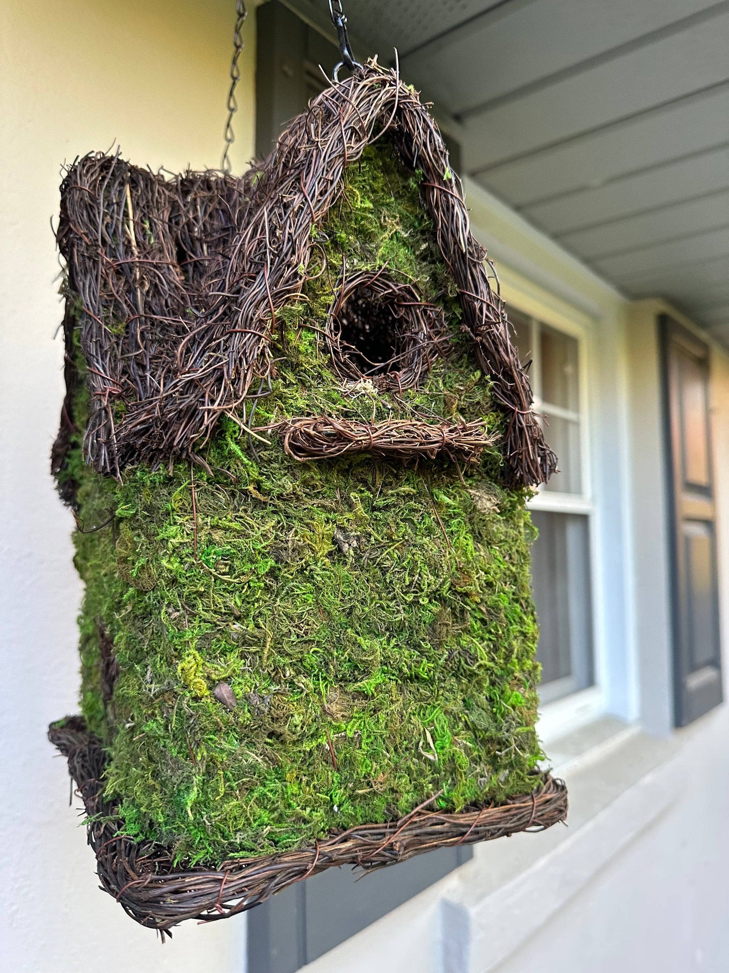 Chateau Moss Birdhouse