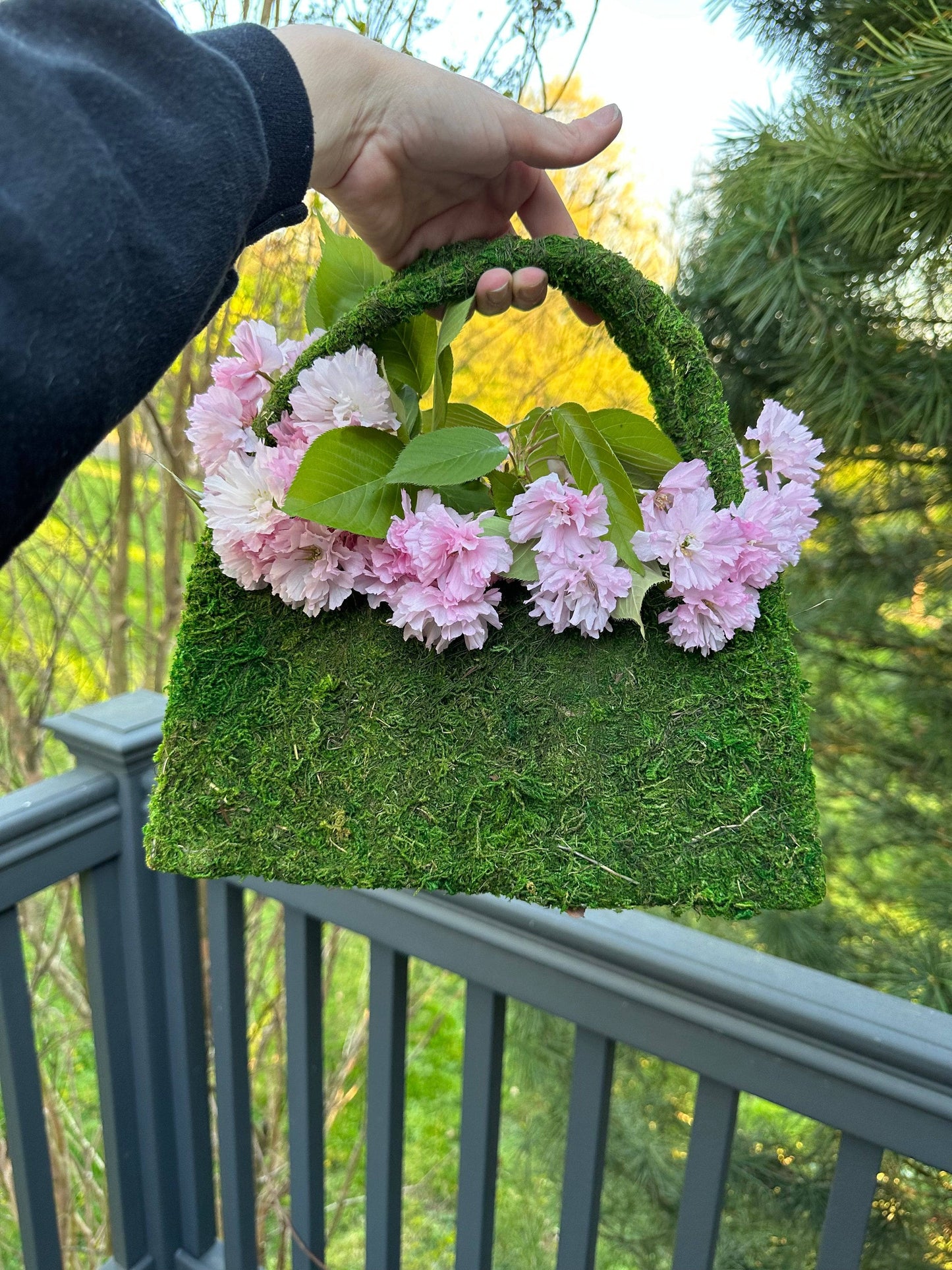 Beaumont Purse Moss Planter - Happy Gardens