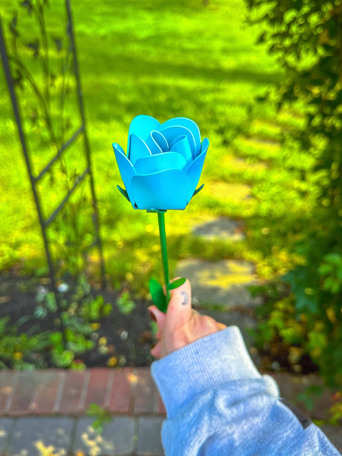 Happy Gardens - Blue Rose Plant Pick