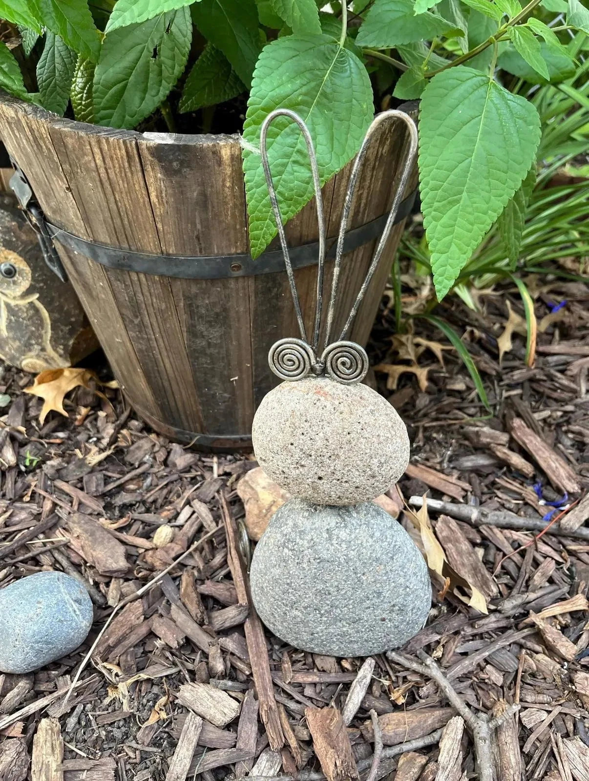 Happy Gardens - Rabbit River Stone Garden Statue