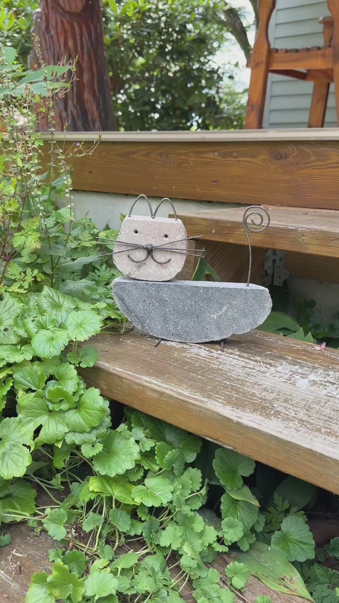 Happy Gardens - Cat River Stone Garden Statue