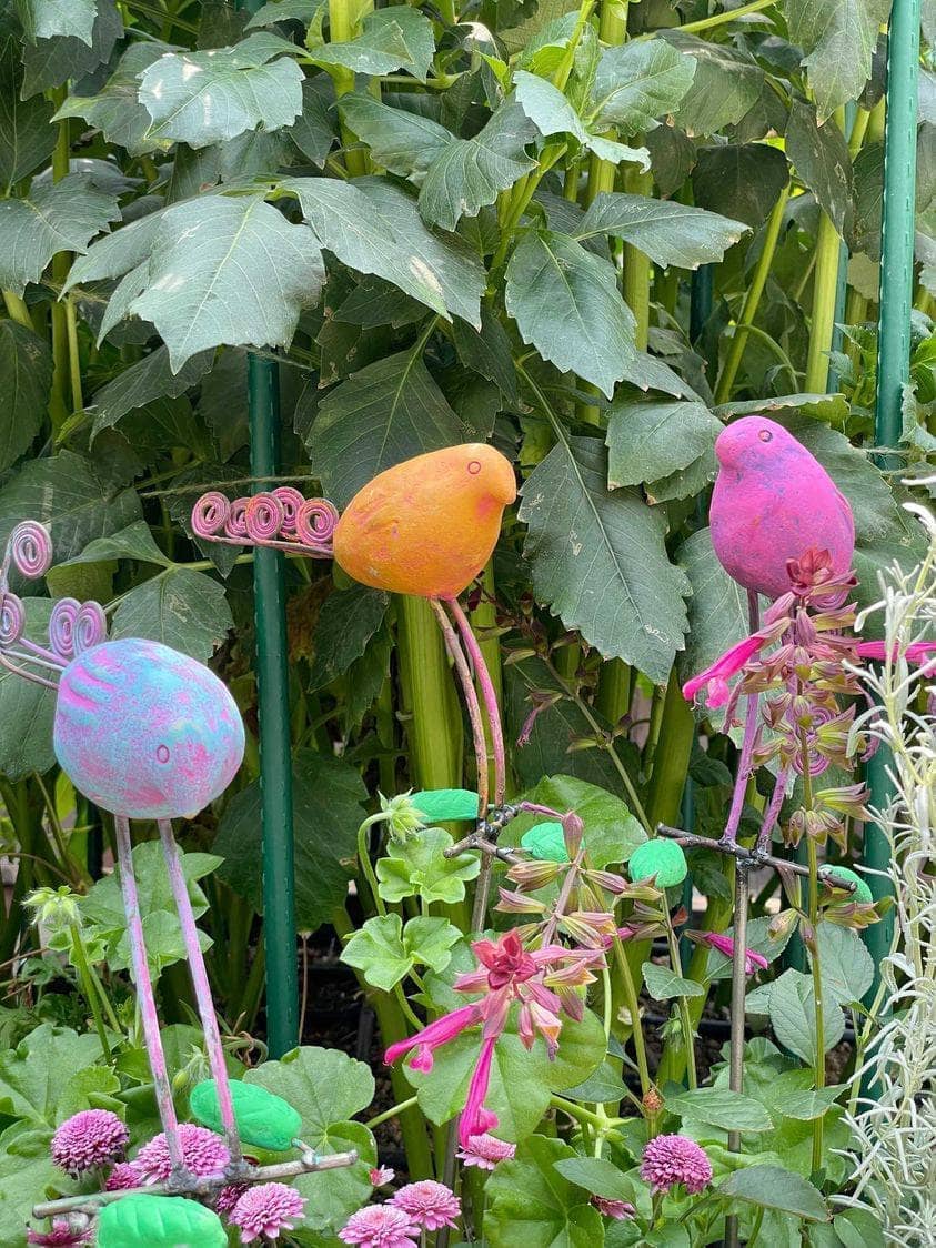 Happy Gardens - Standing Birds – Assorted Colors