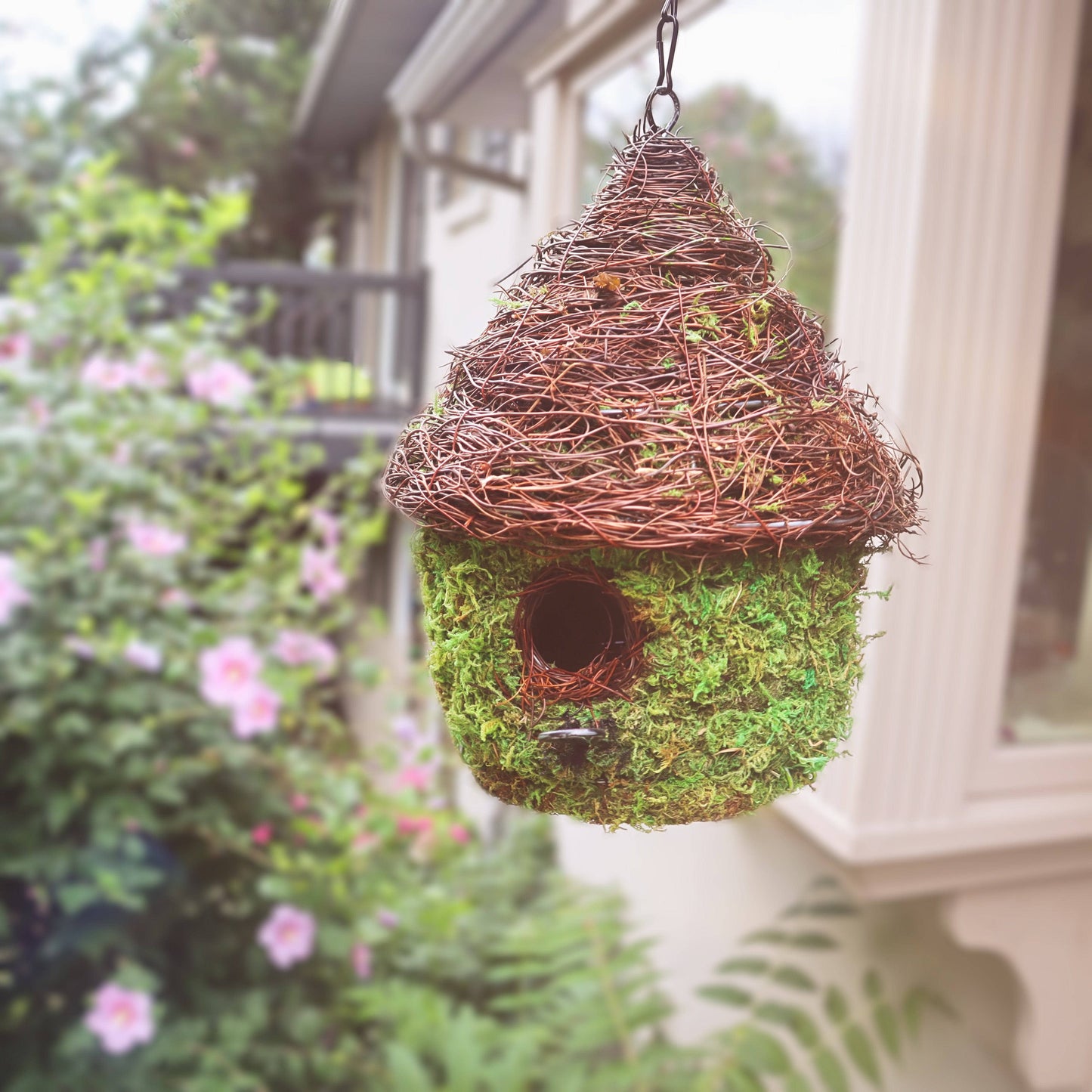 Woven Bungalow Moss Birdhouse - Happy Gardens