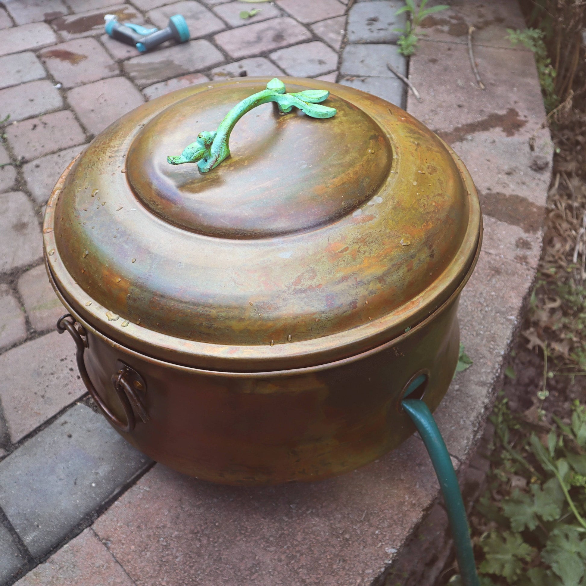 Garden Hose Pot - Happy Gardens