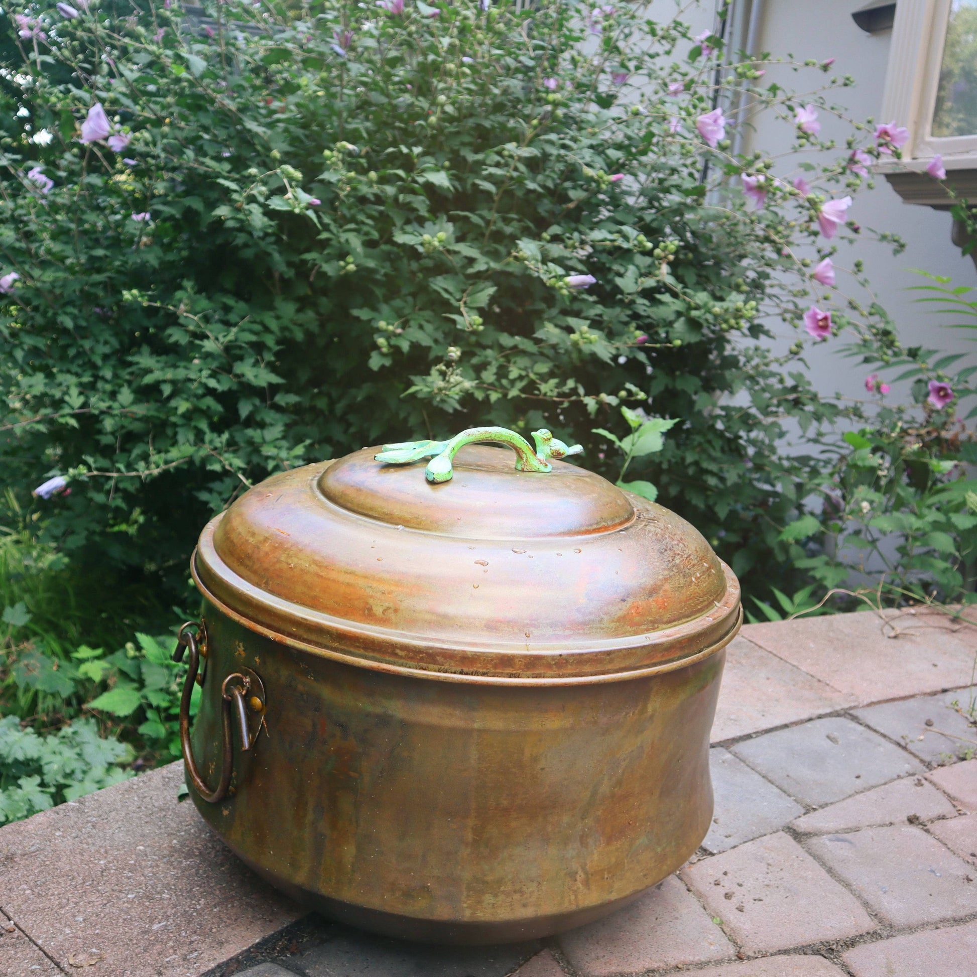 Garden Hose Pot - Happy Gardens