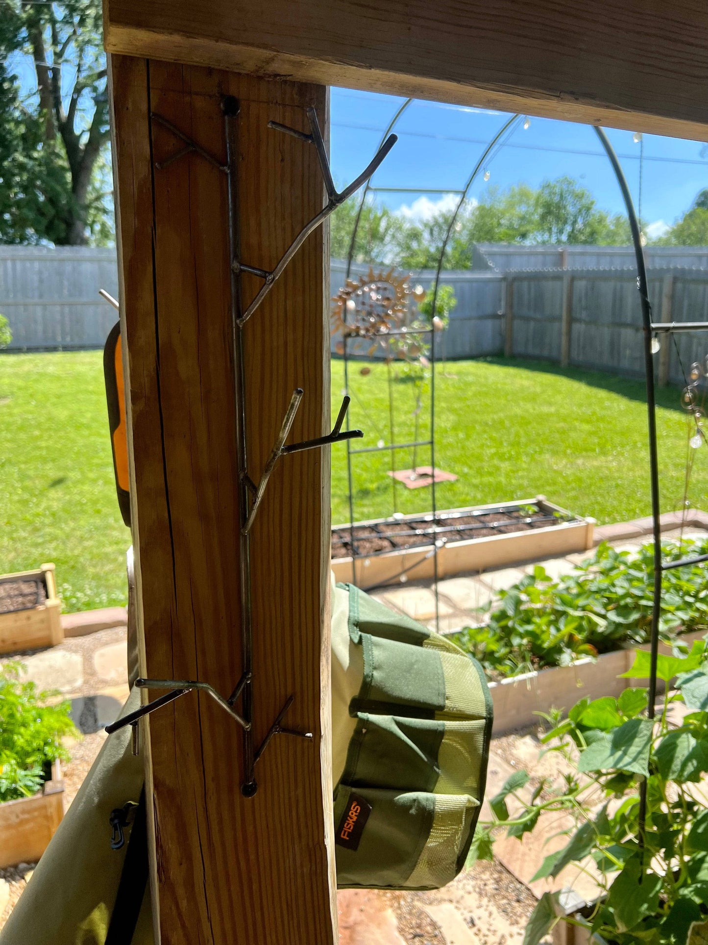 Happy Gardens - Triple Twig Wire Hook