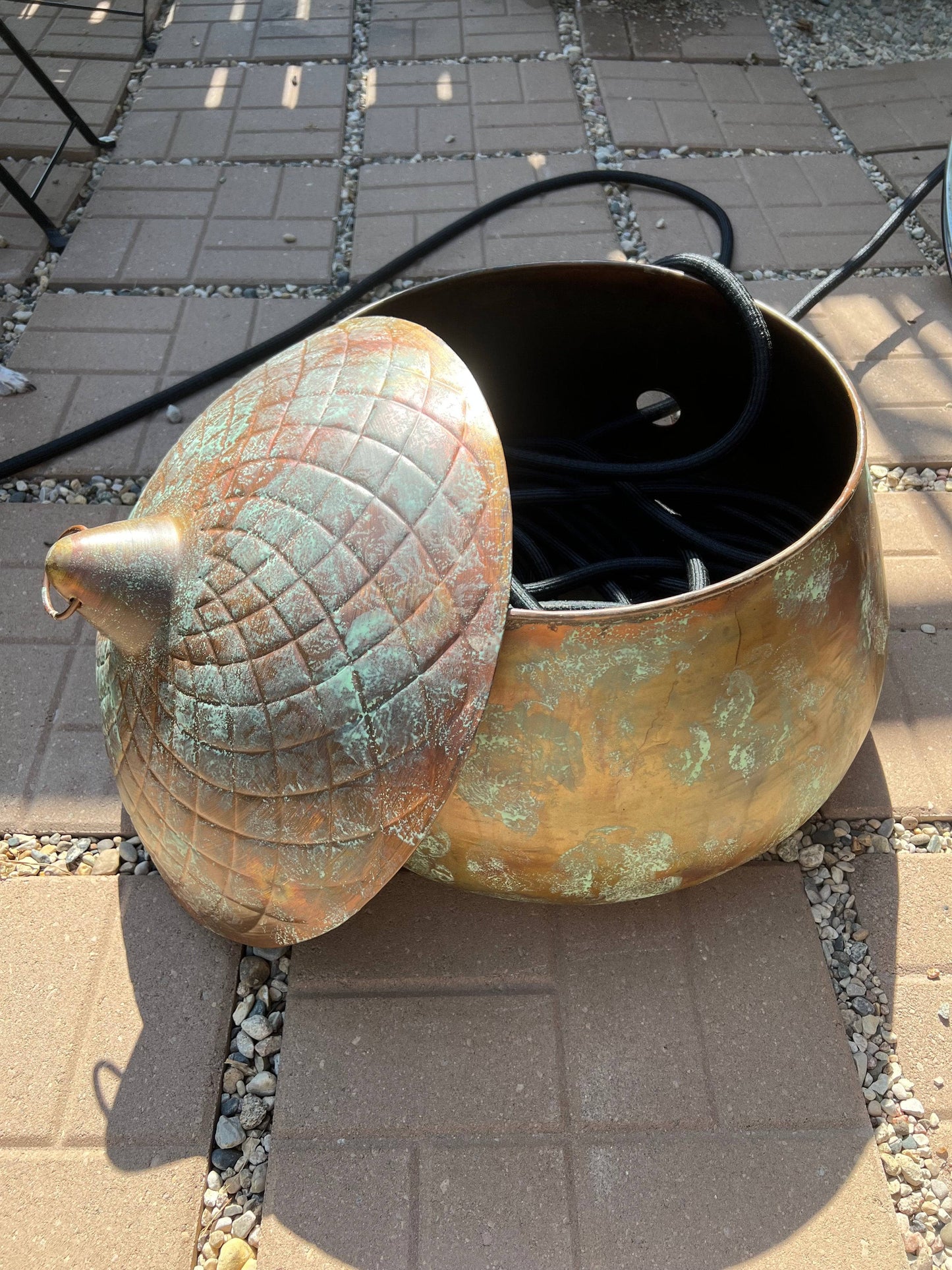 Acorn Garden Hose Pot - Happy Gardens