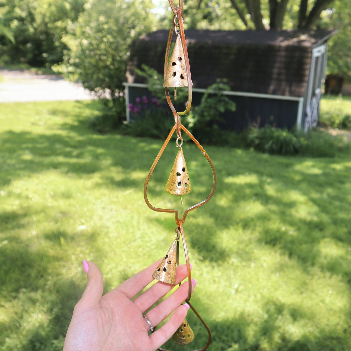 Happy Gardens - Aspen with Bell Rain Chain