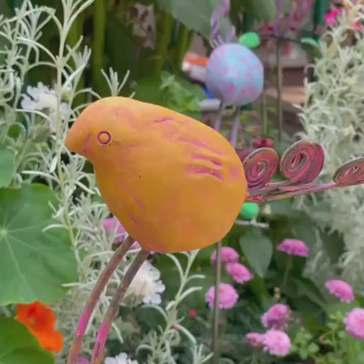 Happy Gardens - Standing Birds – Assorted Colors