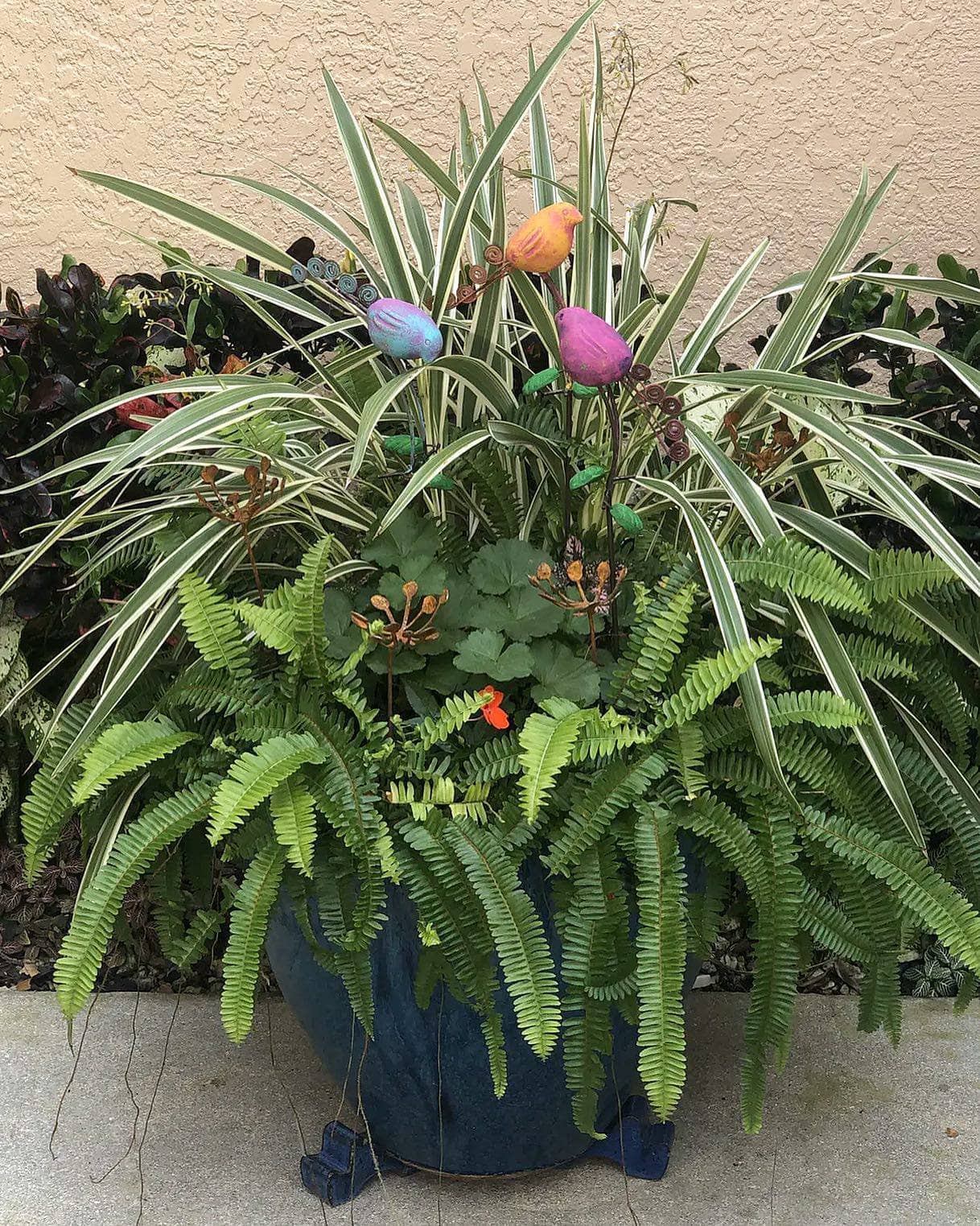 Happy Gardens - Standing Birds – Assorted Colors