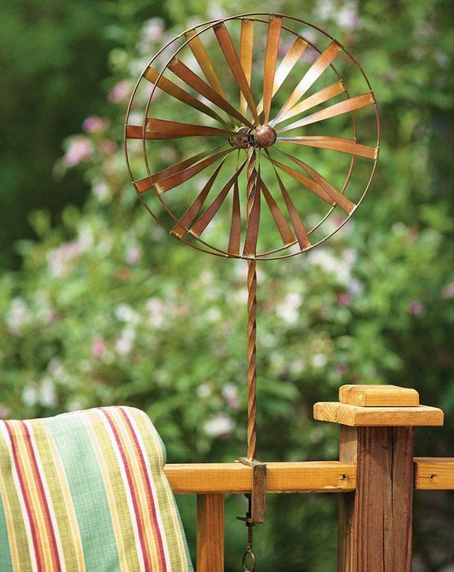 Happy Gardens - Wagon Wheel Clamp Wind Spinner