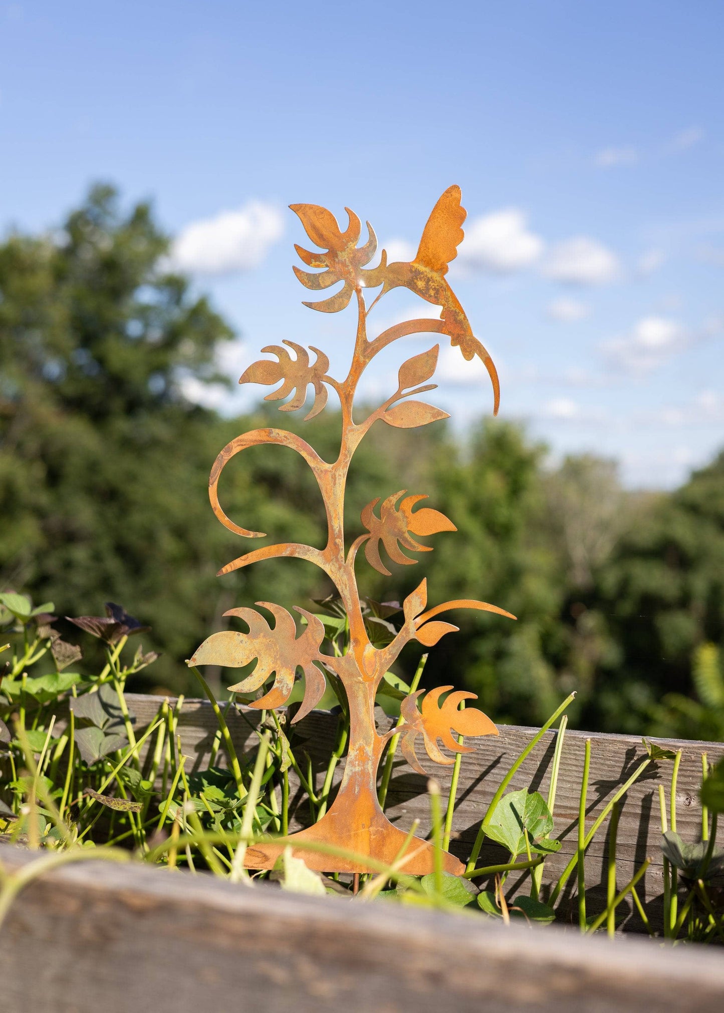Happy Gardens - Hummingbird on Plant Garden Stake