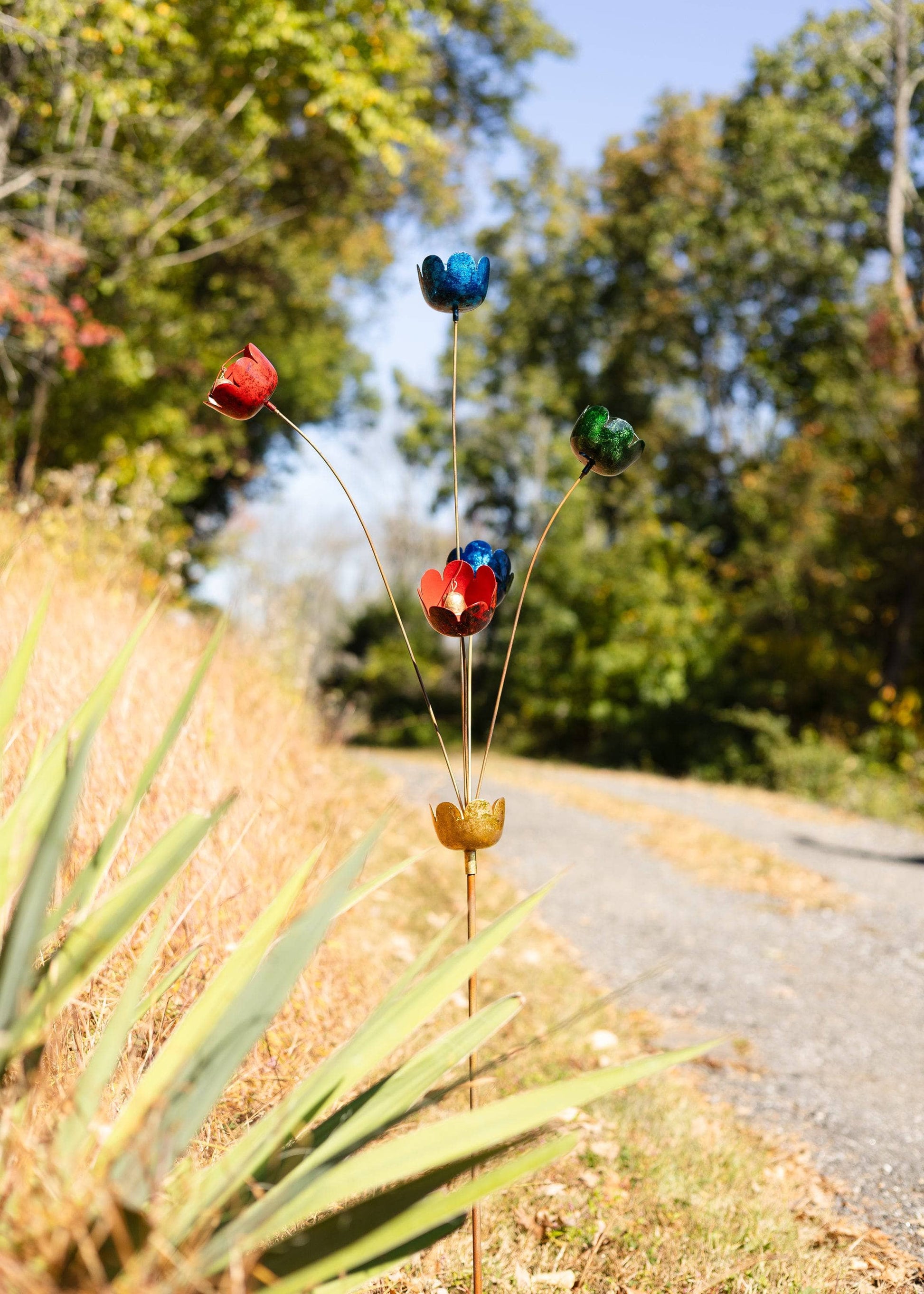 Happy Gardens - Multicolor Lily Cup Chimes Garden Stake