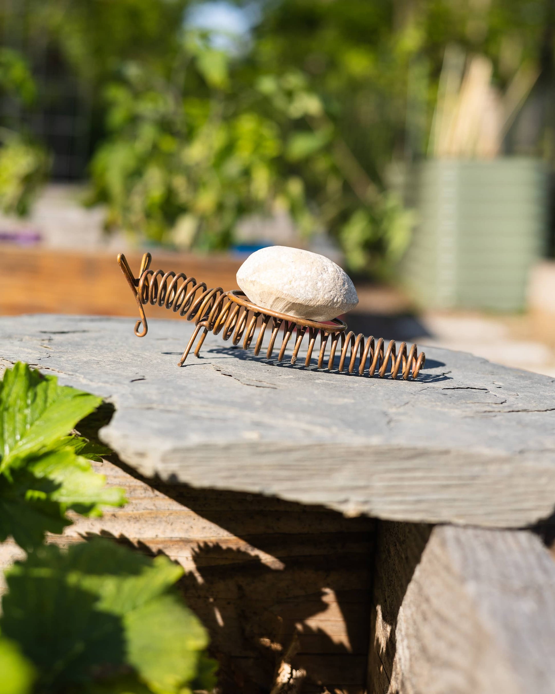 Standing Snail Paper Weight - Happy Gardens