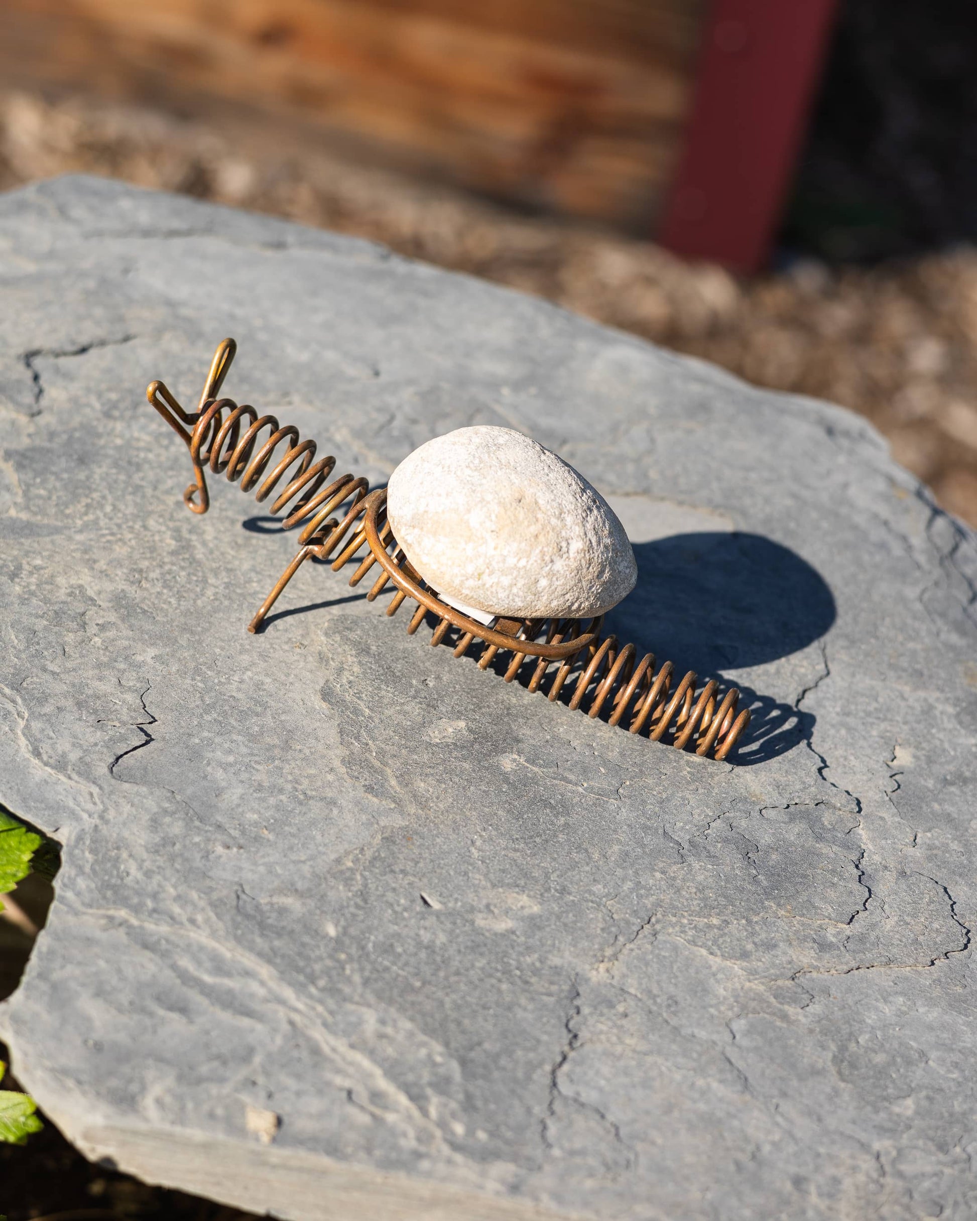 Standing Snail Paper Weight - Happy Gardens
