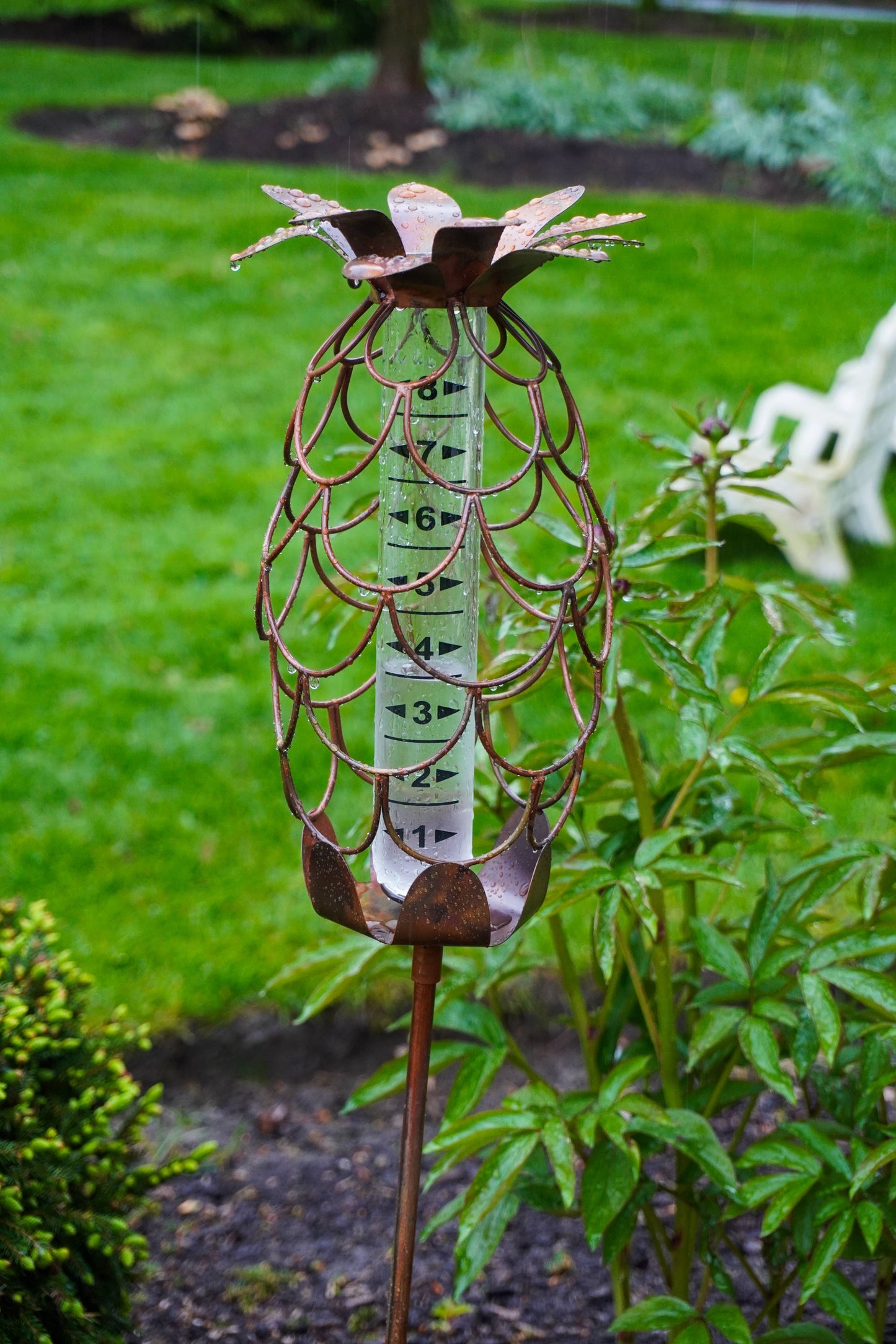 Happy Gardens - Pineapple Rain Gauge Stake