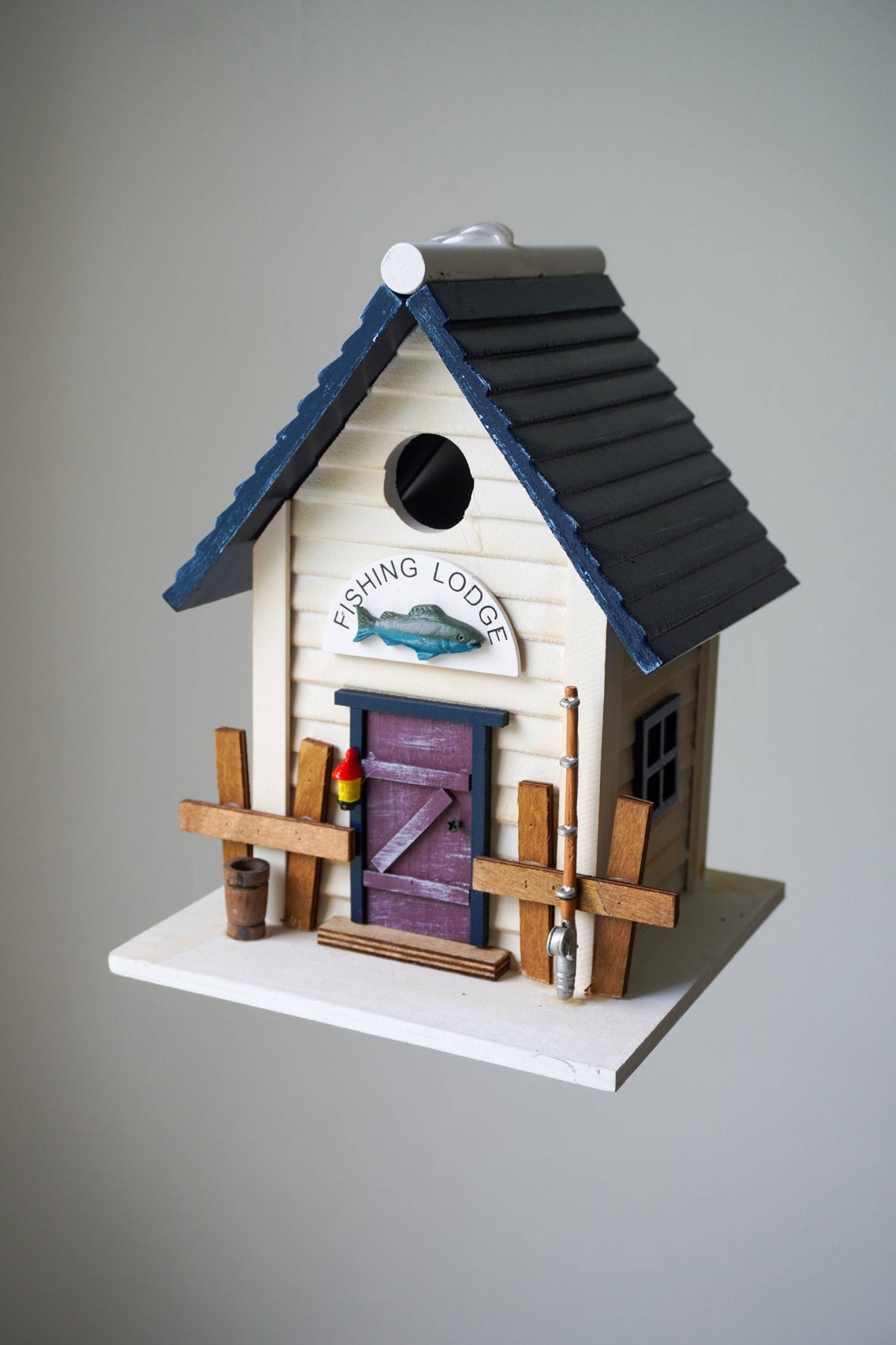 Fishing Lodge Birdhouse - Happy Gardens