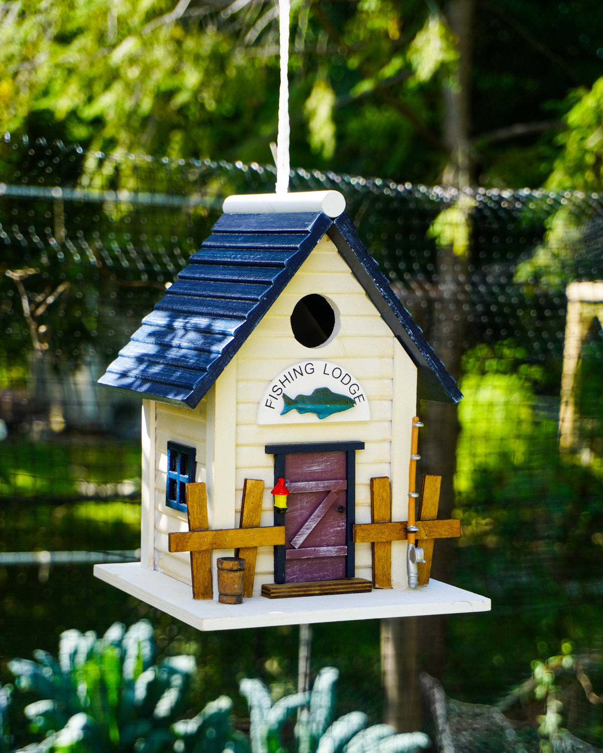 Fishing Lodge Birdhouse - Happy Gardens