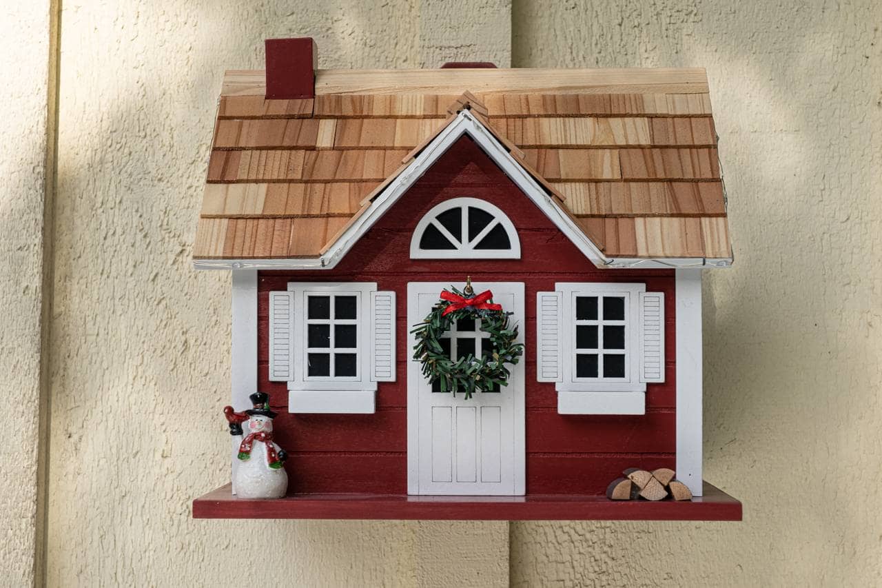 Christmas Cape Birdhouse with LED Lights