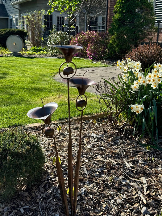 Happy Gardens - Triple Calla Lily Garden Stake