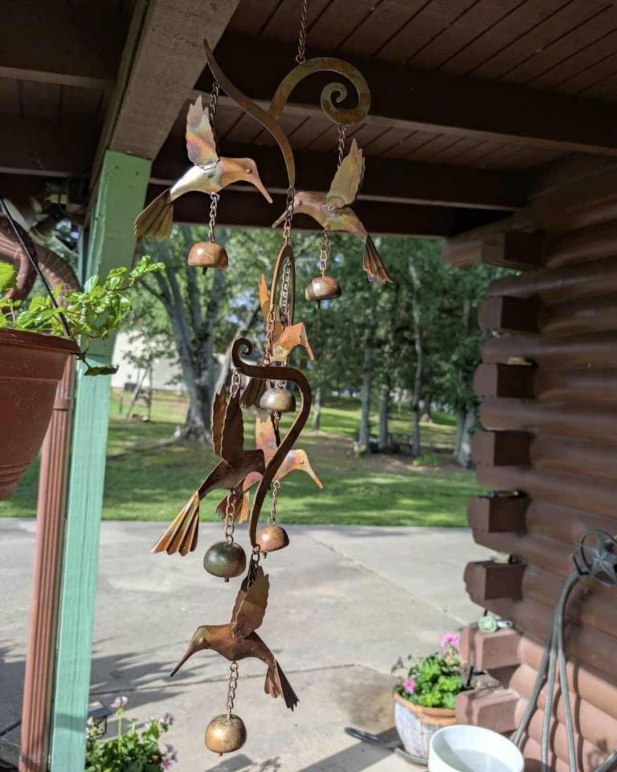 Happy Gardens - Scrollwork Hummingbird Wind Chime