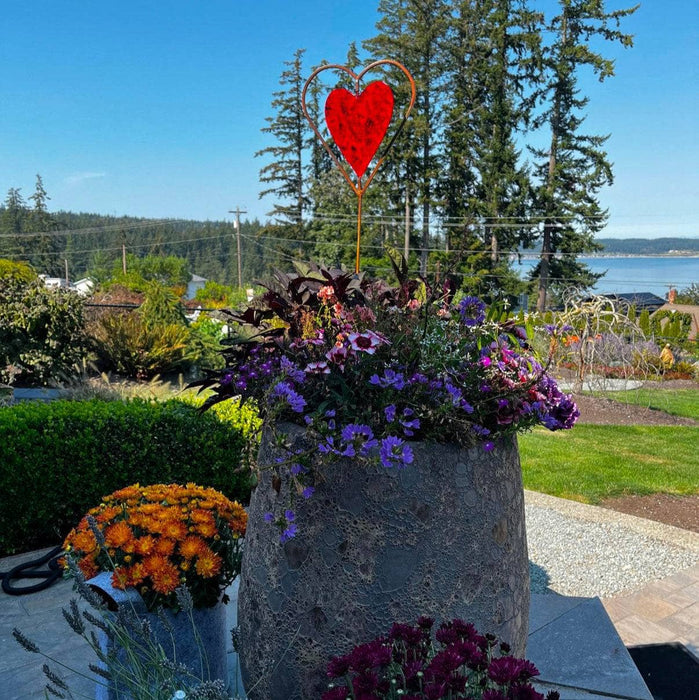 Red Heart Disc Garden Stake