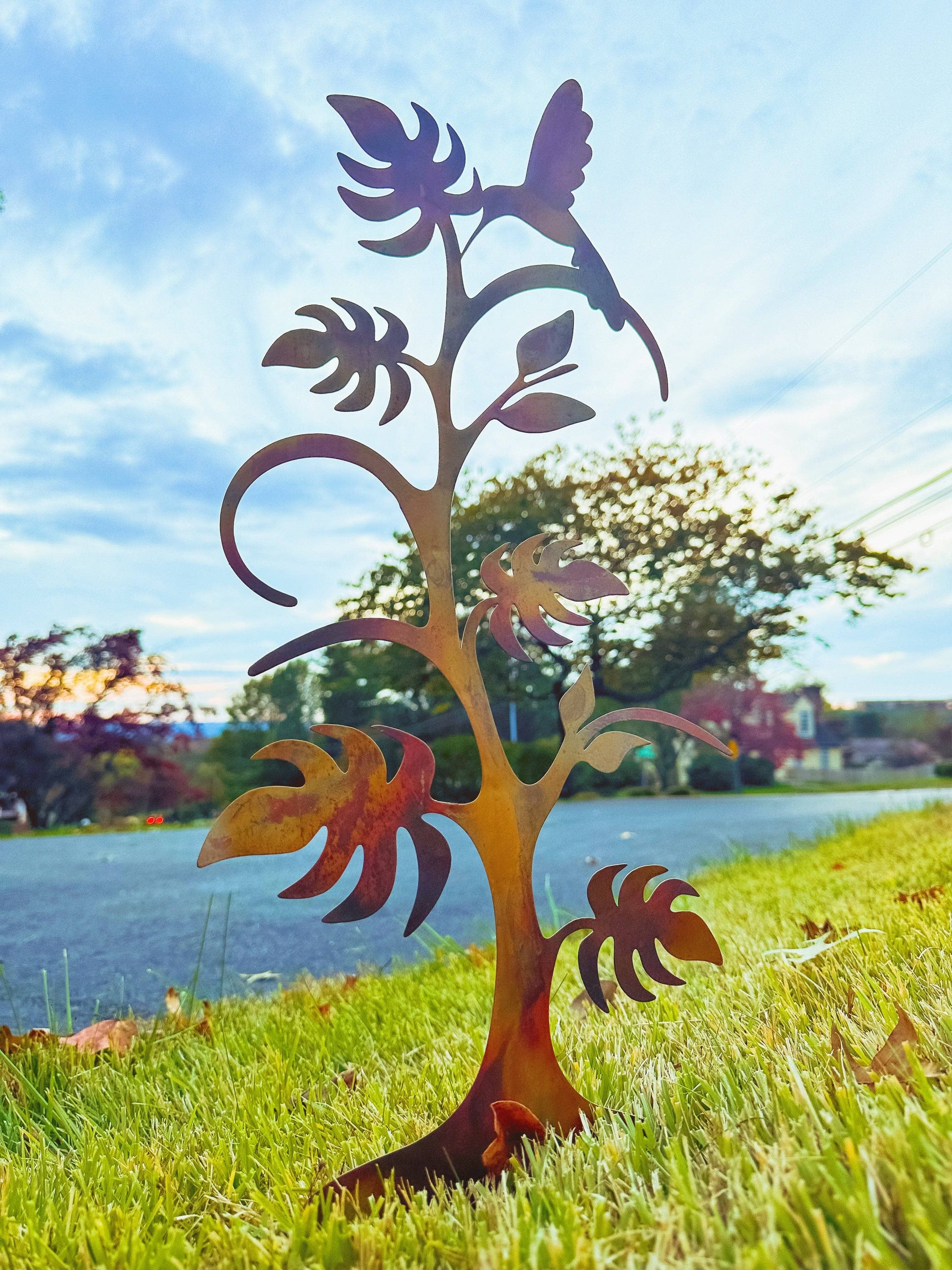 Happy Gardens - Hummingbird on Plant Garden Stake