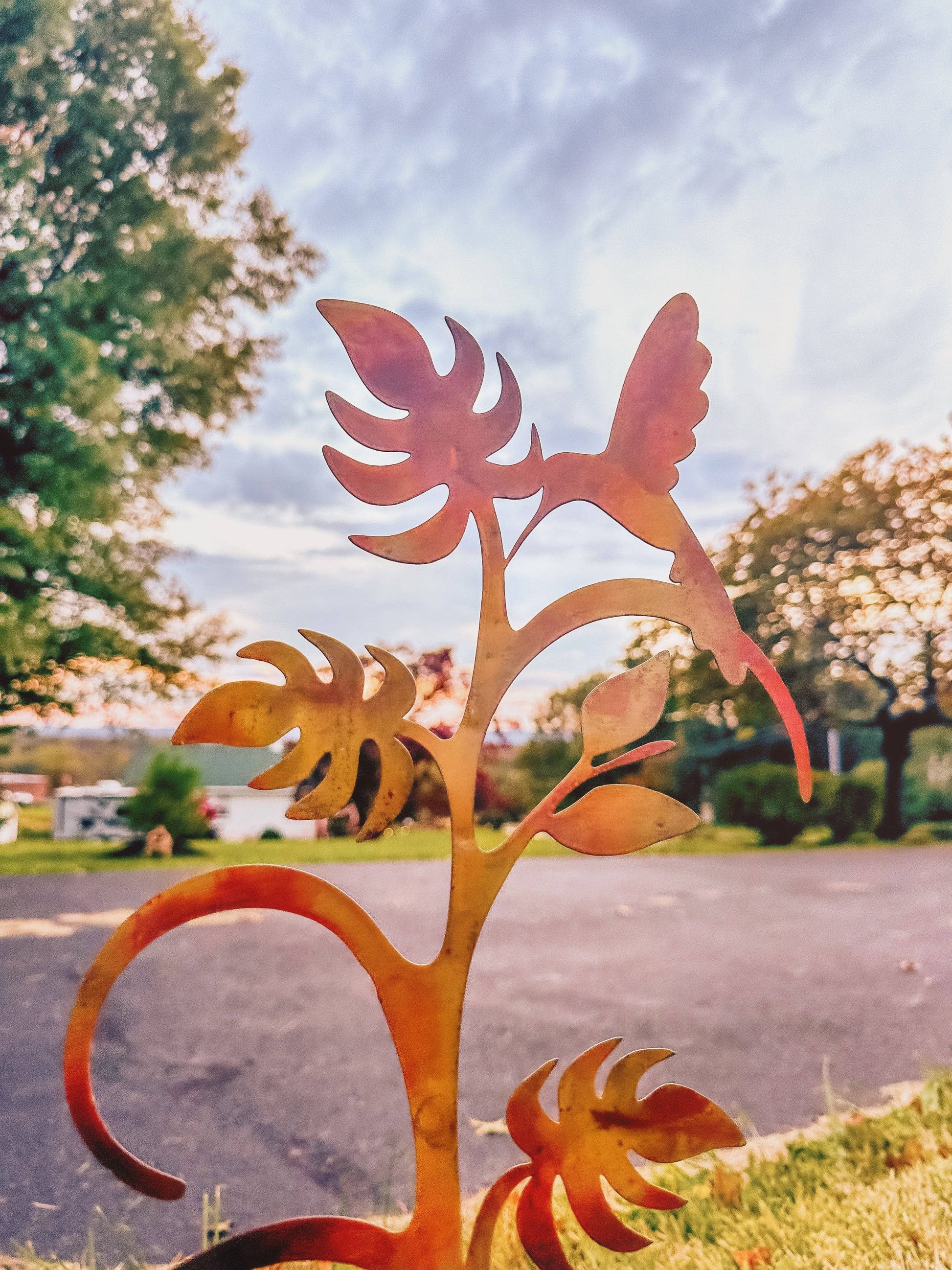 Happy Gardens - Hummingbird on Plant Garden Stake