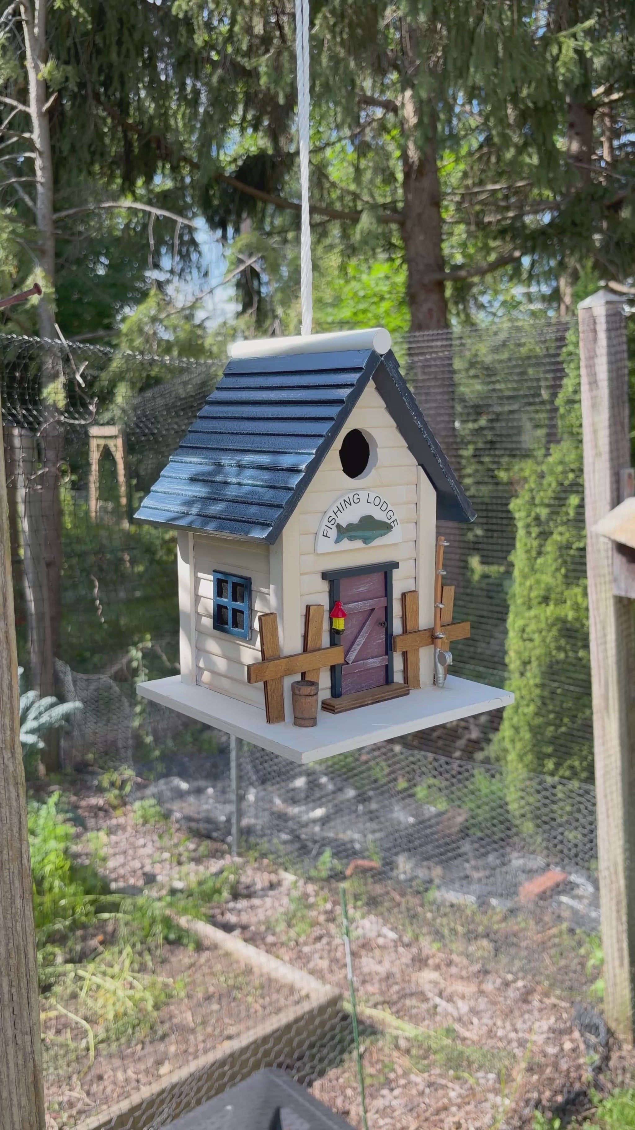Fishing Lodge Birdhouse - Happy Gardens