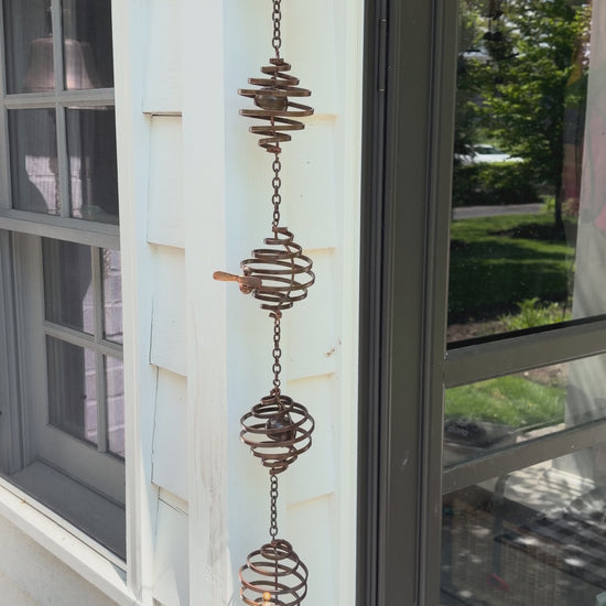 Happy Gardens - Bee Spiral Ornament