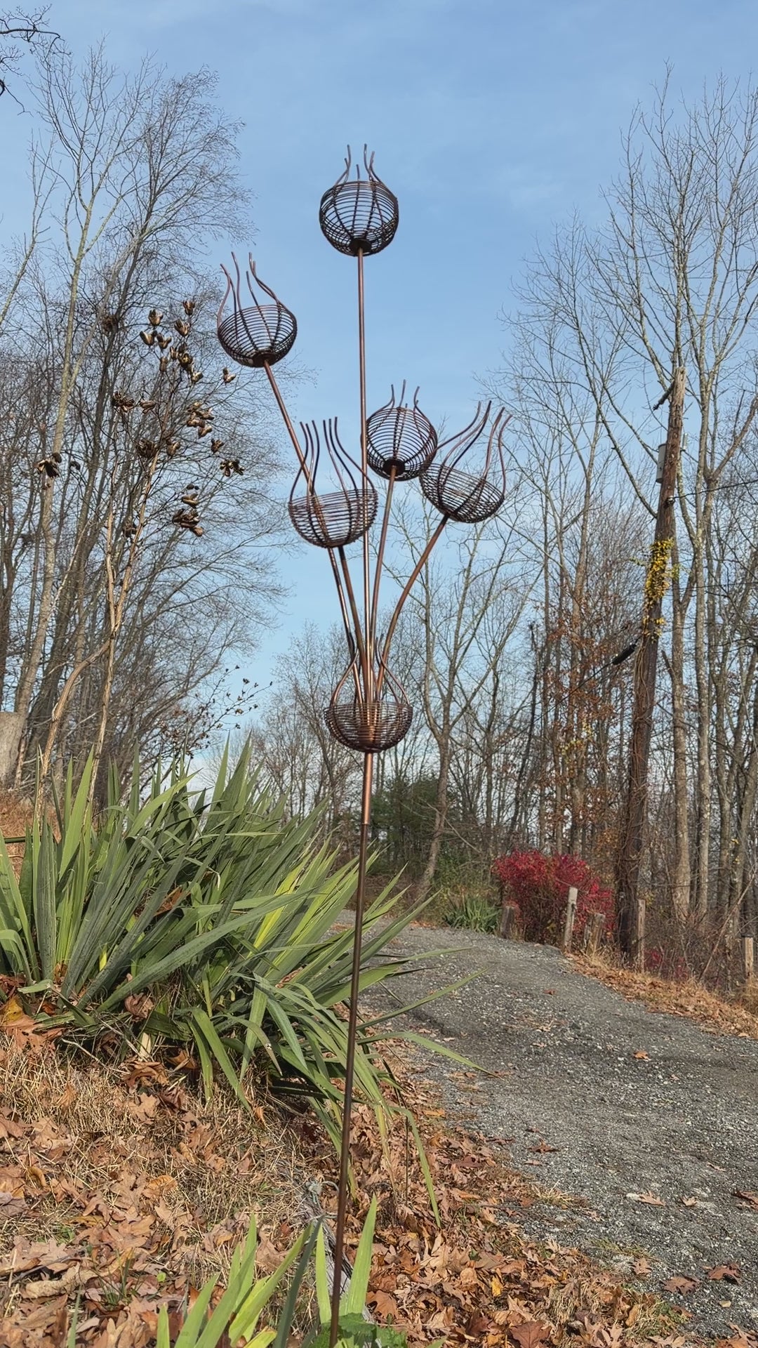 Wire Nest Garden Stake - Happy Gardens