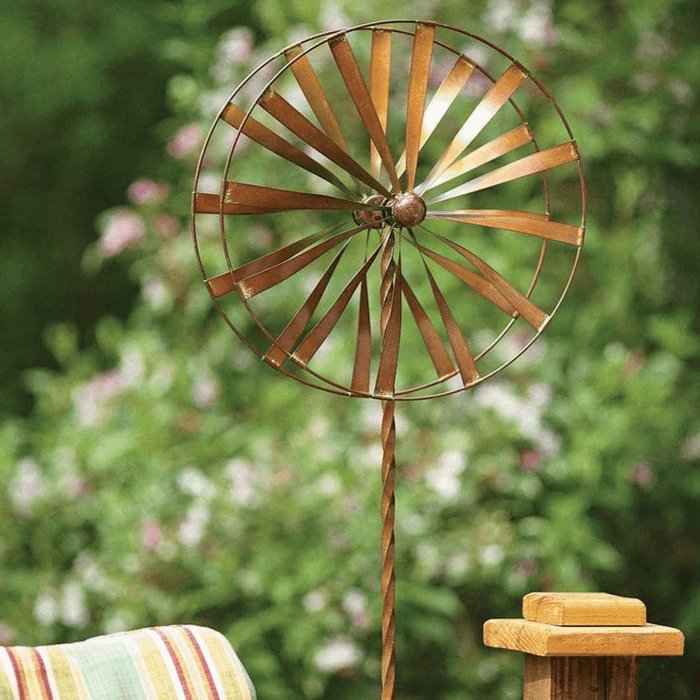 Happy Gardens - Wagon Wheel Clamp Wind Spinner