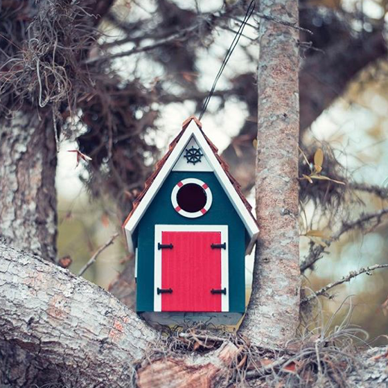 Dockside Cabin Birdhouse - Happy Gardens