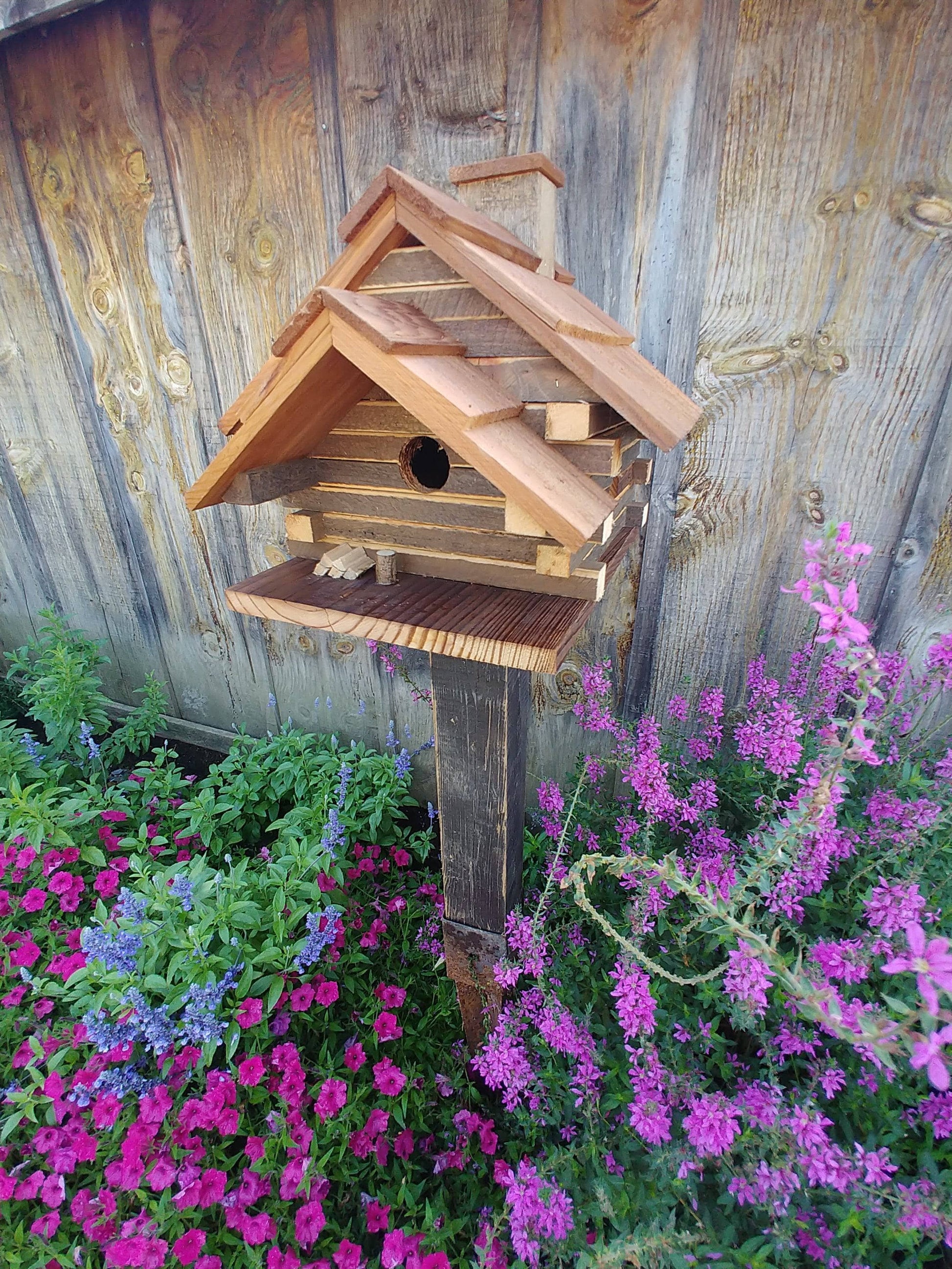Happy Gardens - Rustic Log Cabin Bird House