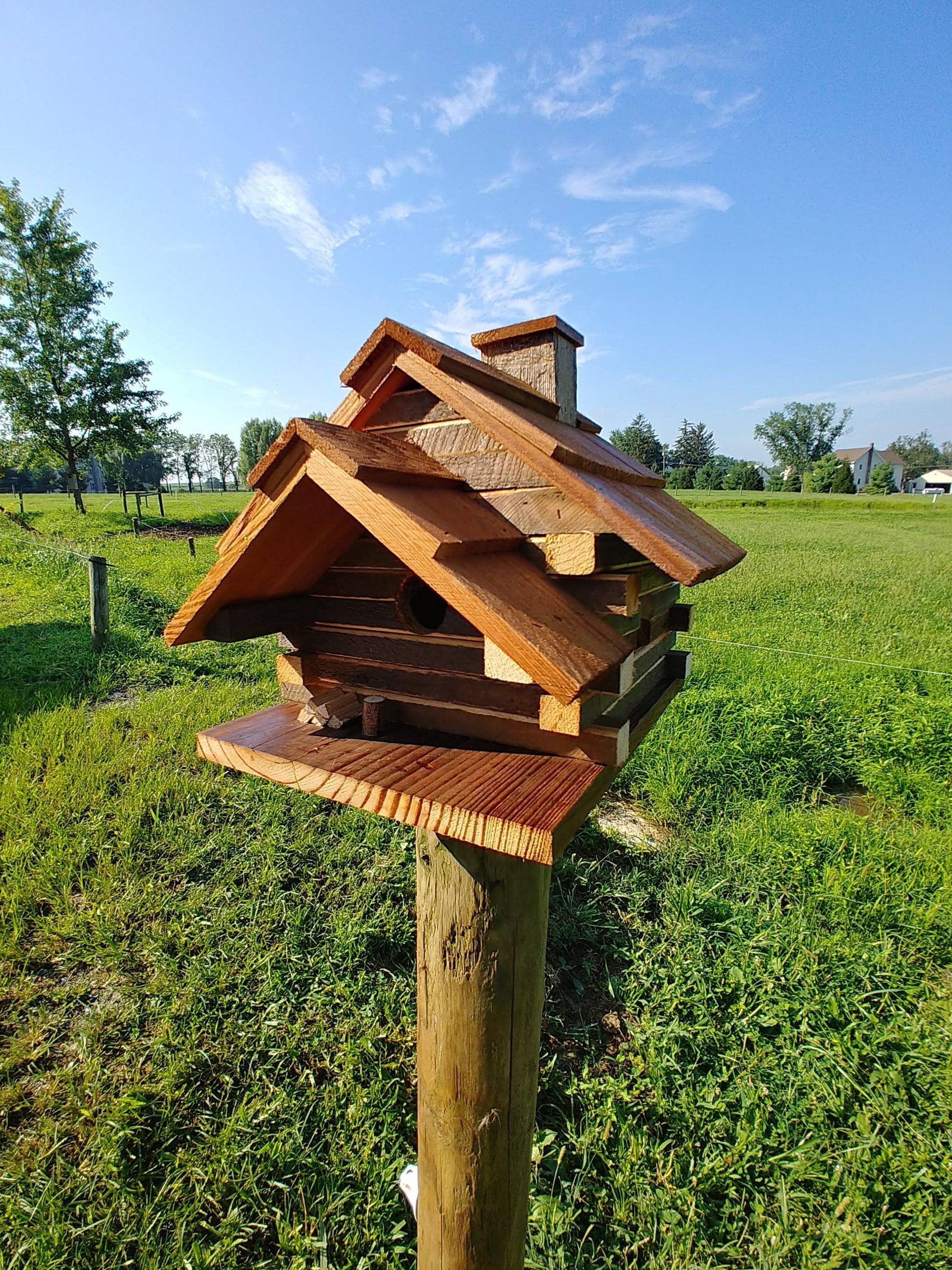Happy Gardens - Rustic Log Cabin Bird House