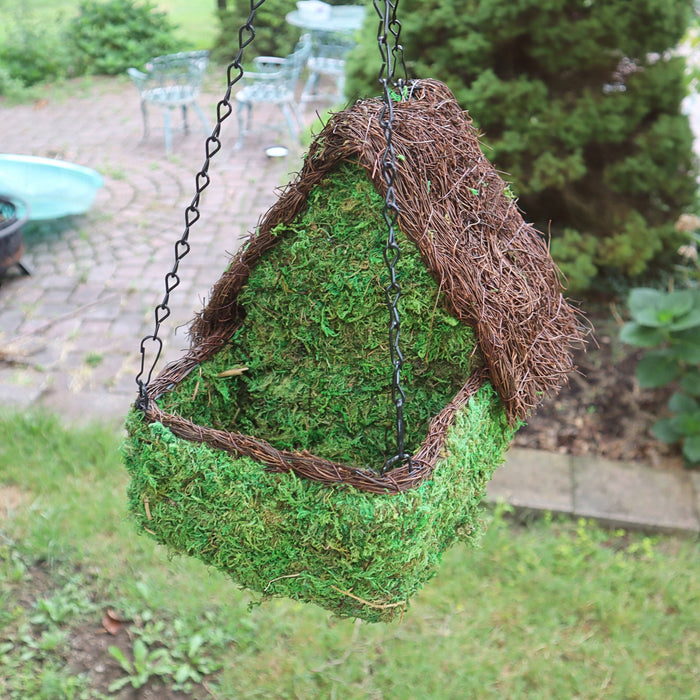 Woven Maison Plantable Moss Birdhouse - Happy Gardens