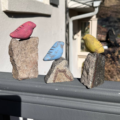 Happy Gardens - Mini Birds on Rocks Stone Statues