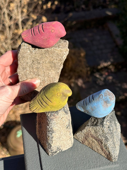 Happy Gardens - Mini Birds on Rocks Stone Statues
