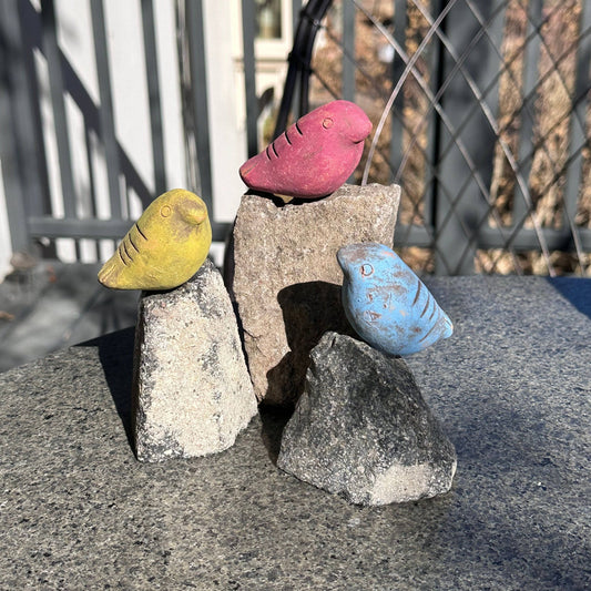 Happy Gardens - Mini Birds on Rocks Stone Statues