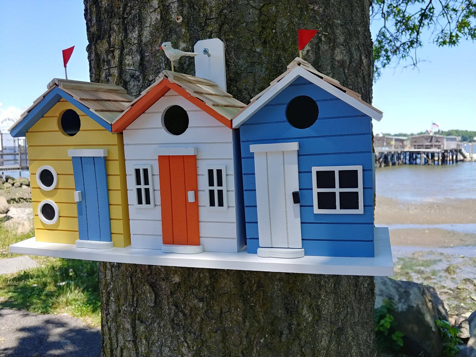 Happy Gardens - Brighton Beach Huts Birdhouse